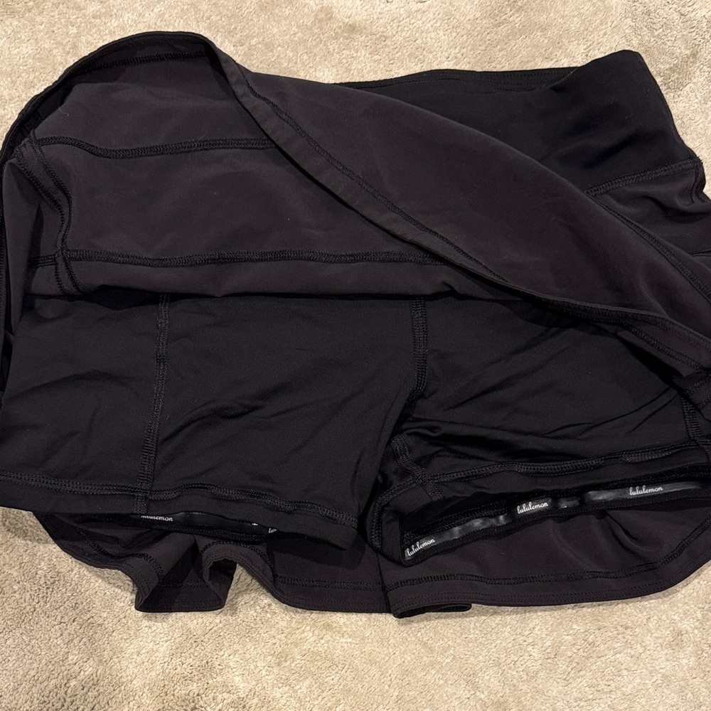 Lululemon Black Athletic Skirt- women’s size 4 - Picture 6 of 7